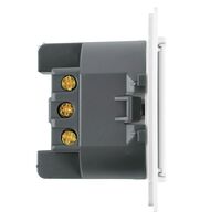 Розетка с заземлением, защитными шторками и крышкой Мия (белая магнолия) / Stekker RST16-3112-01